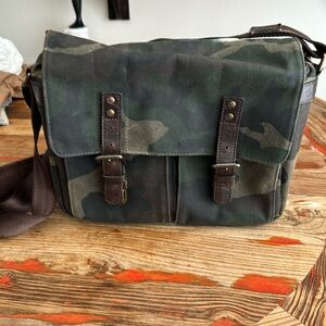 ONA PRINCE STREET CANVAS CAMOUFLAGE Camera bag
